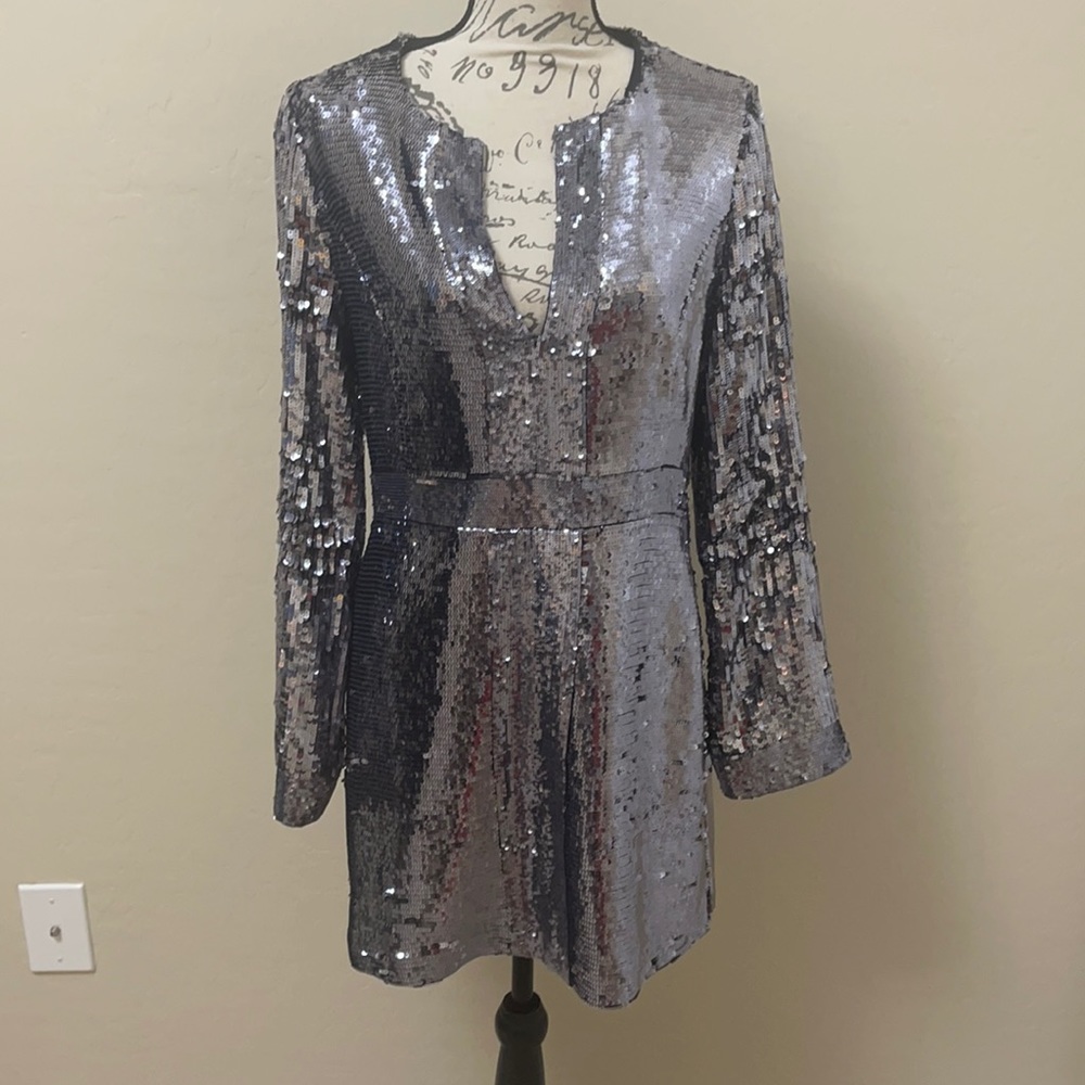Iconic Tory Burch sequin tunic dress. Mint condition. Worn once. Sz 8.